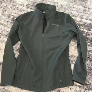 Columbia Women's Hunter Green Jacket